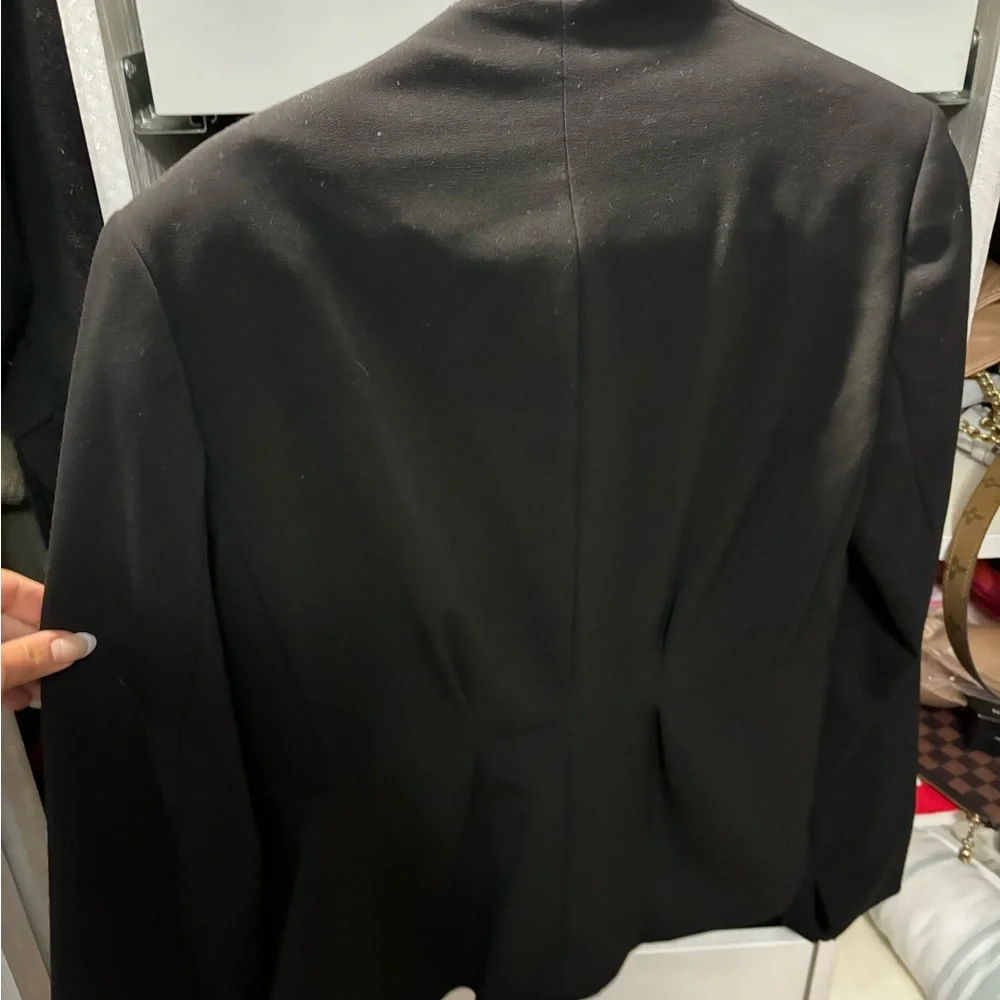 NWT Calvin Klein blazer ! Size six color black - Picture 5 of 6